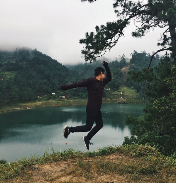 Voyager en solo en Islande : aurores boréales, geysers et sources chaudes